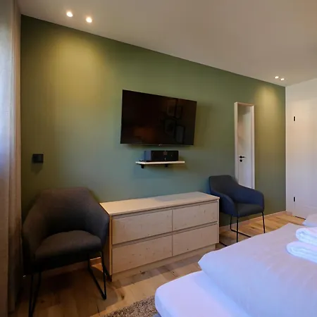 First-class Upland-lodge In Zentraler Top-lage! * فيلنغن